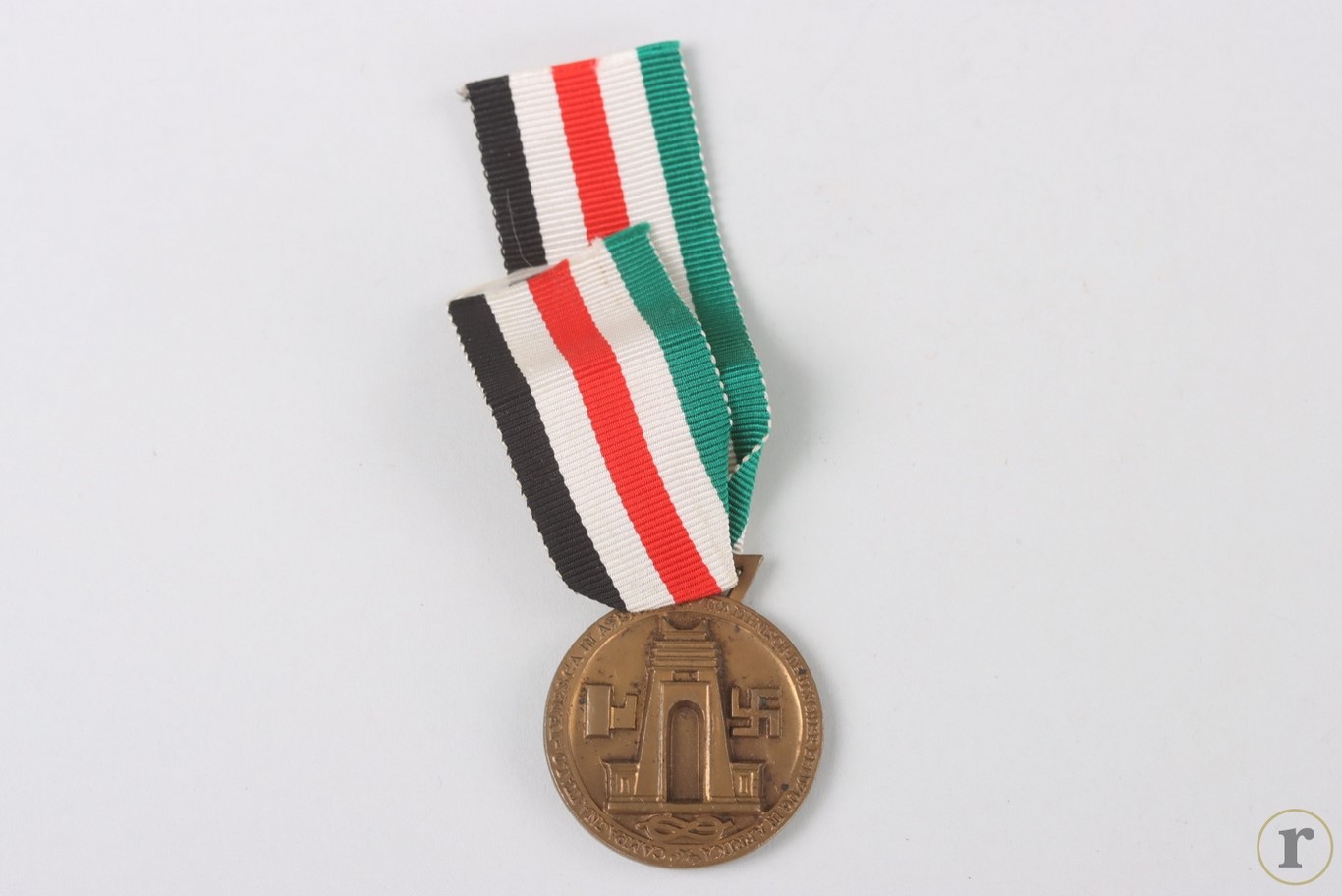 #73-1437 – Italian-German Medal for the African campaign