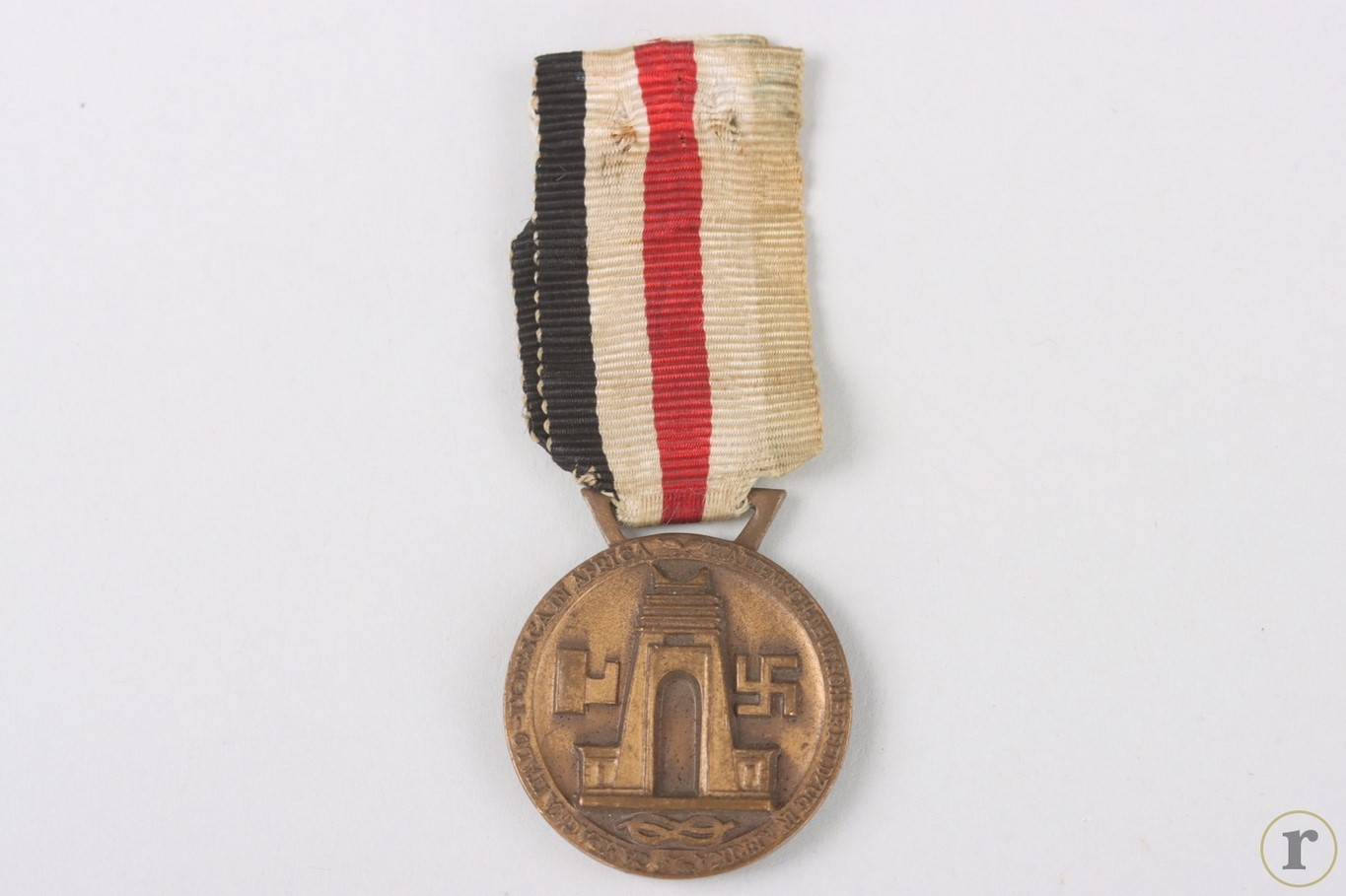 #73-1438 – Italian-German Medal for the African campaign