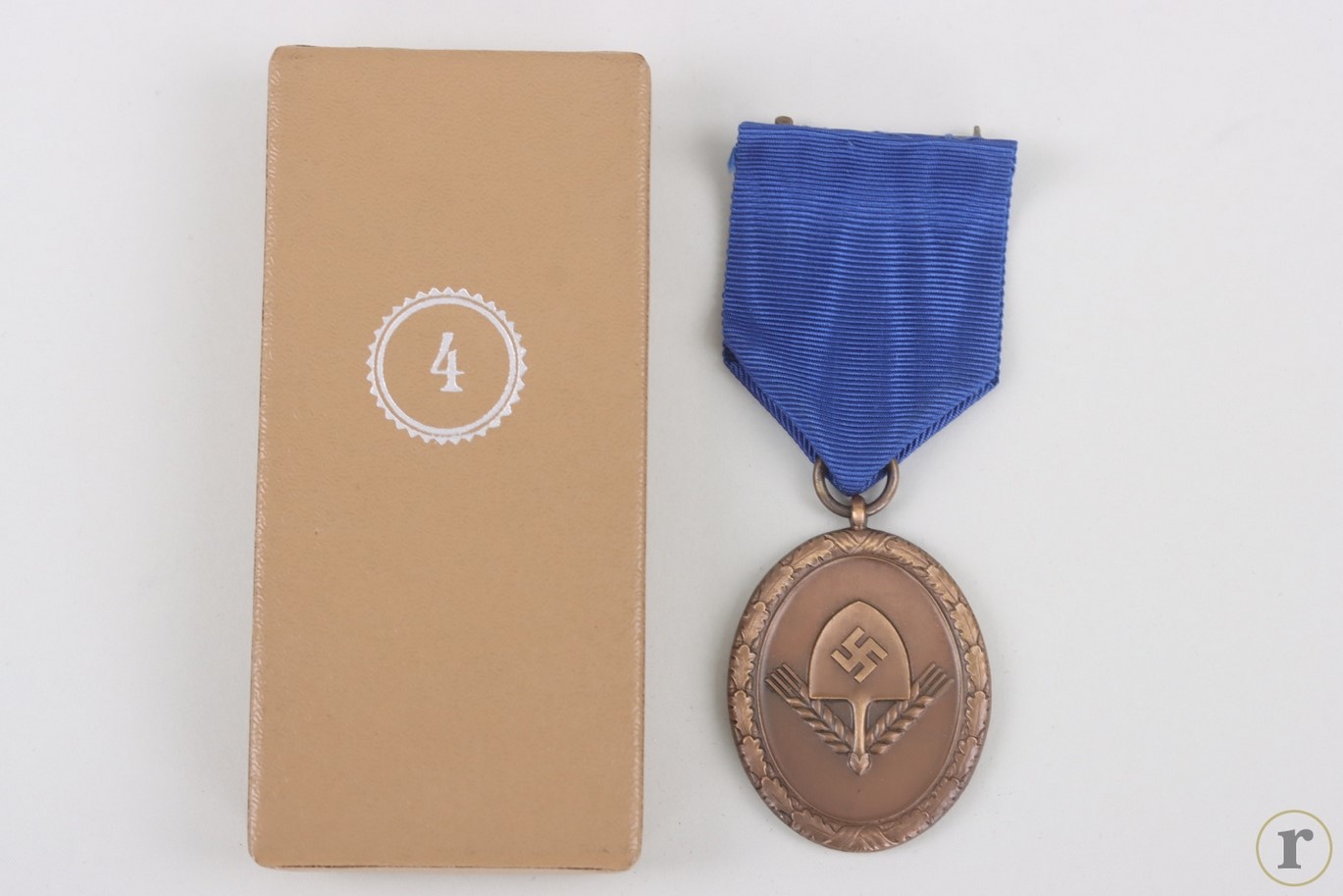 #73-1442 – RAD Long Service Award, 4th Class in case