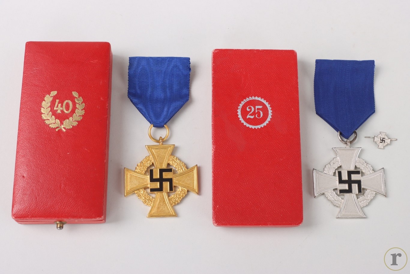 #73-1470 – Faithful Service Crosses for 25 and 40 years in cases