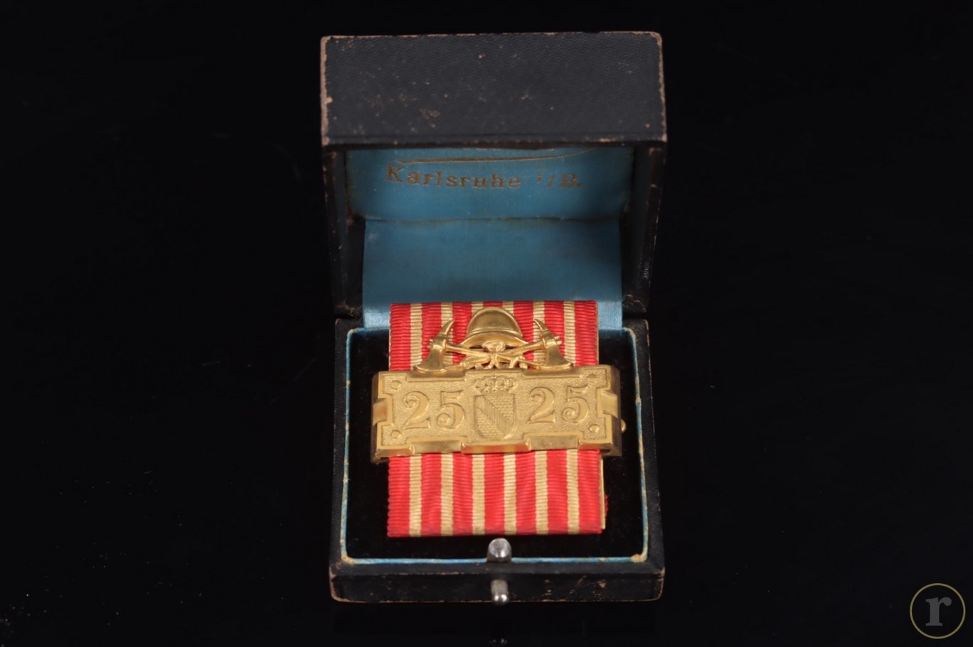 #73-1569 – Badges of honor for members of the voluntary fire brigades Decoration of honor for members of the voluntary fire brigade after 25 years of service