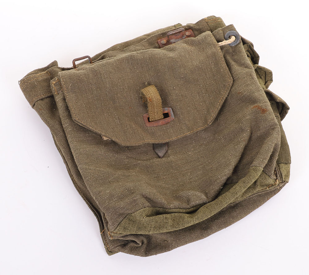 #168 – WW2 GERMAN WEHRMACHT PIONEER BAG FOR 3KG CHARGE, GAS MASK & 4 AMMO CLIPS