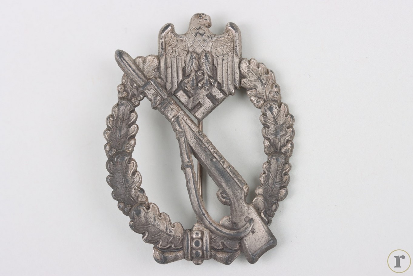 #74-1380 – Infantry Assault Badge in Silver ‘RK’