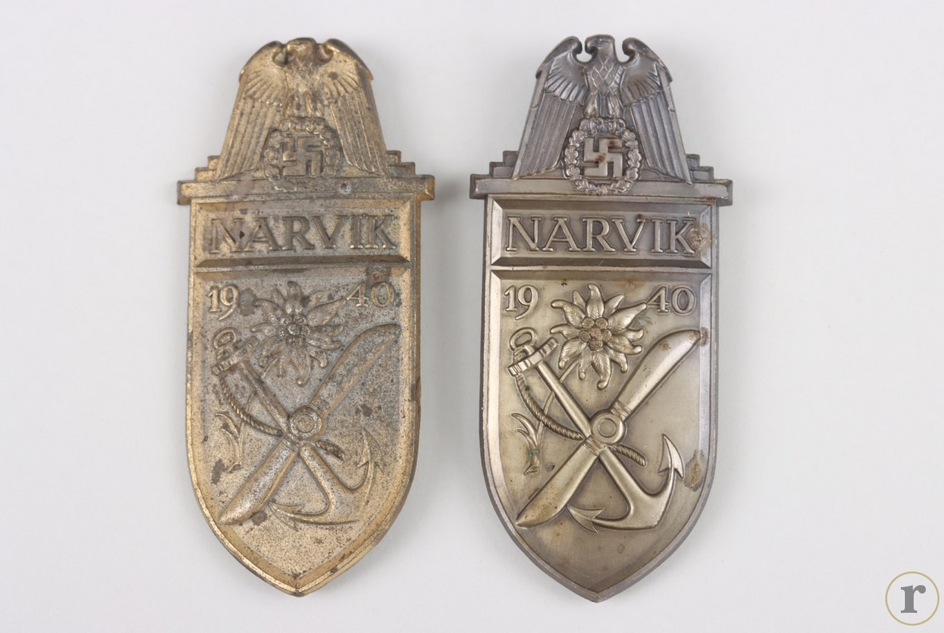 #74-1533 – 2 x Heer Narvik Shield