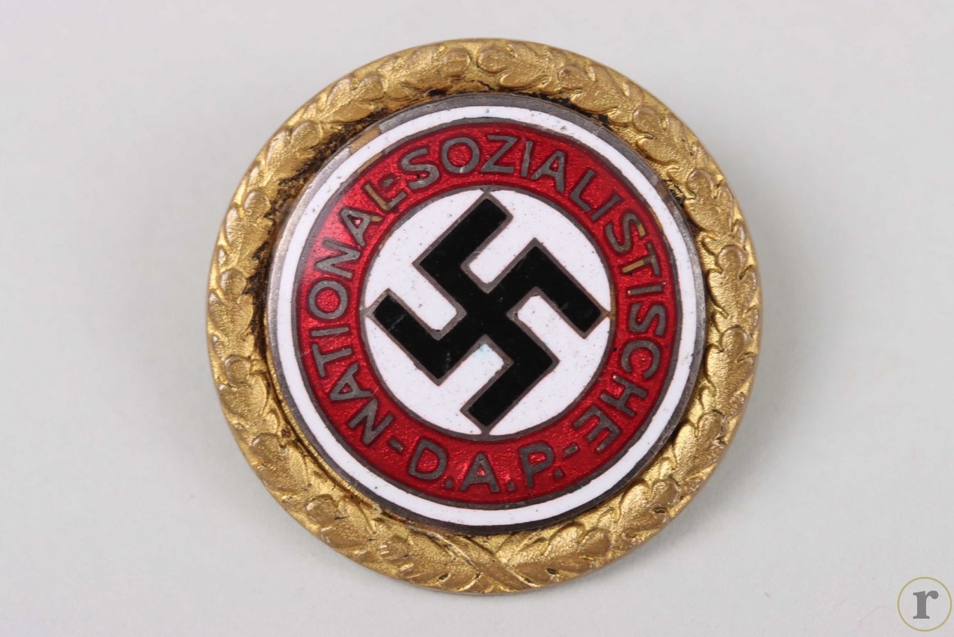 #74-1608 – NSDAP Golden Party Badge ‘63259’ – large type (Deschler)