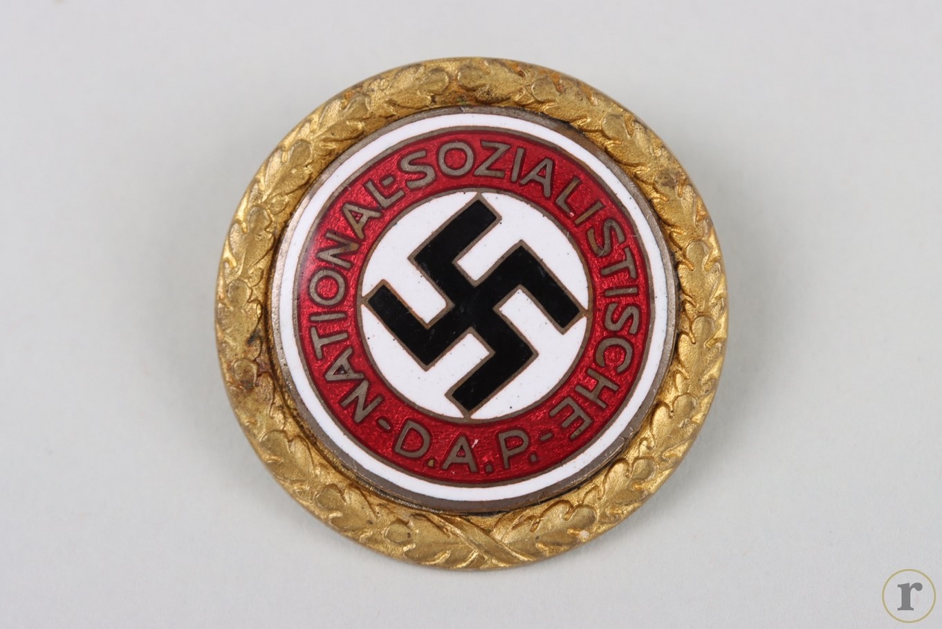 #74-1613 – NSDAP Golden Party Badge ‘90533’ – large type (Deschler)