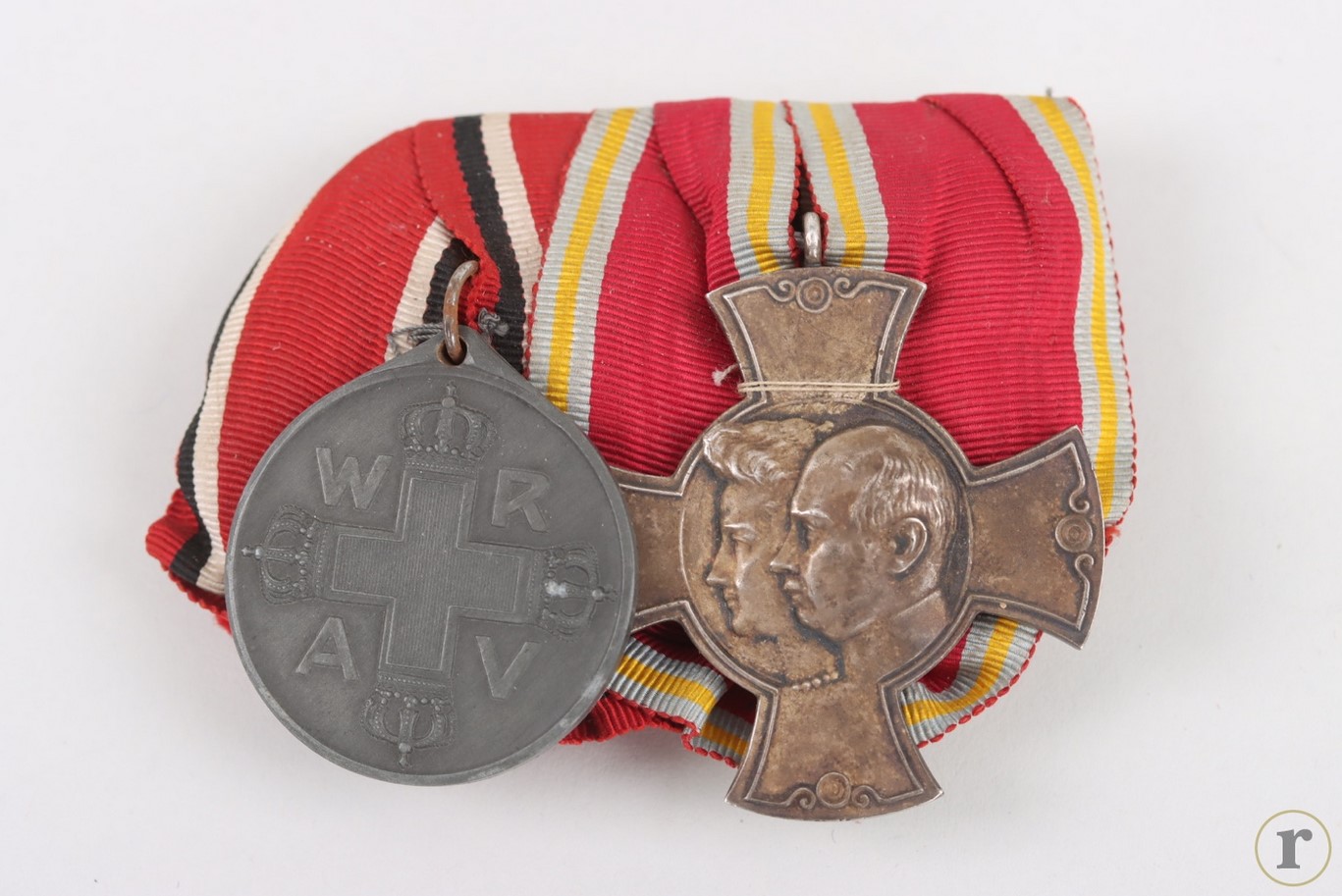 #74-1706 – 2-place medal bar – awarded to a woman