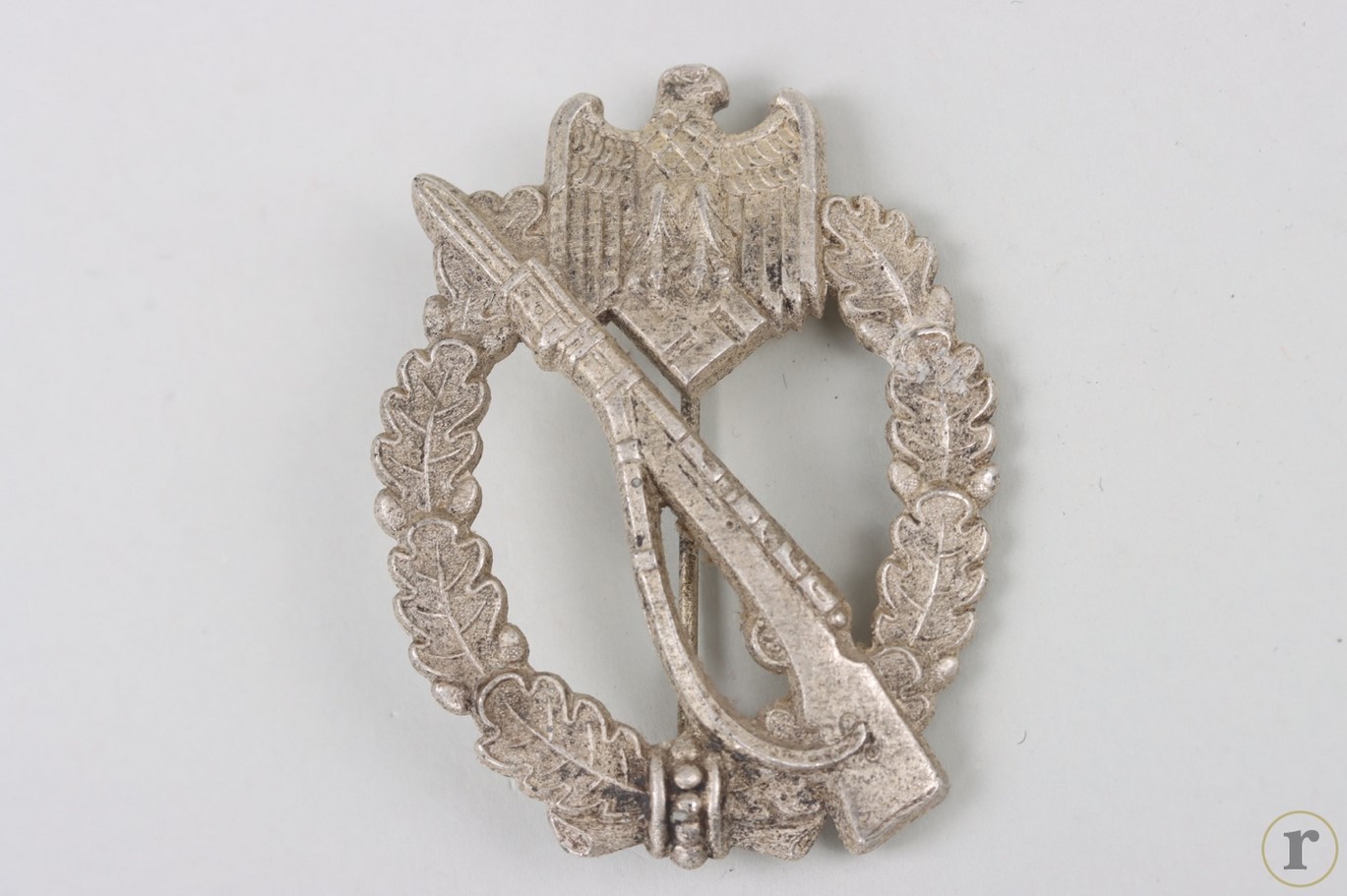 #75-1542 – Infantry Assault Badge in Silver