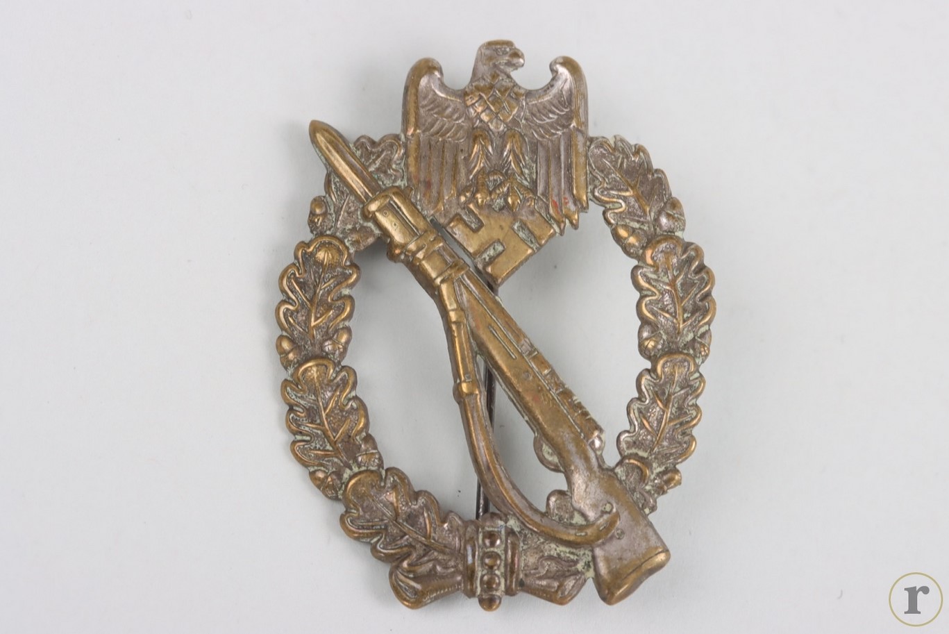 #75-1543 – Infantry Assault Badge in Silver ‘ O. Schickle’