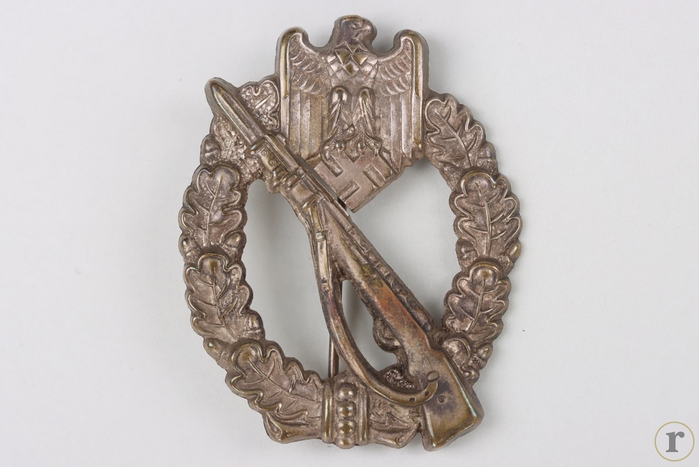 #75-1546 – Infantry Assault Badge in Silver ‘S&H’