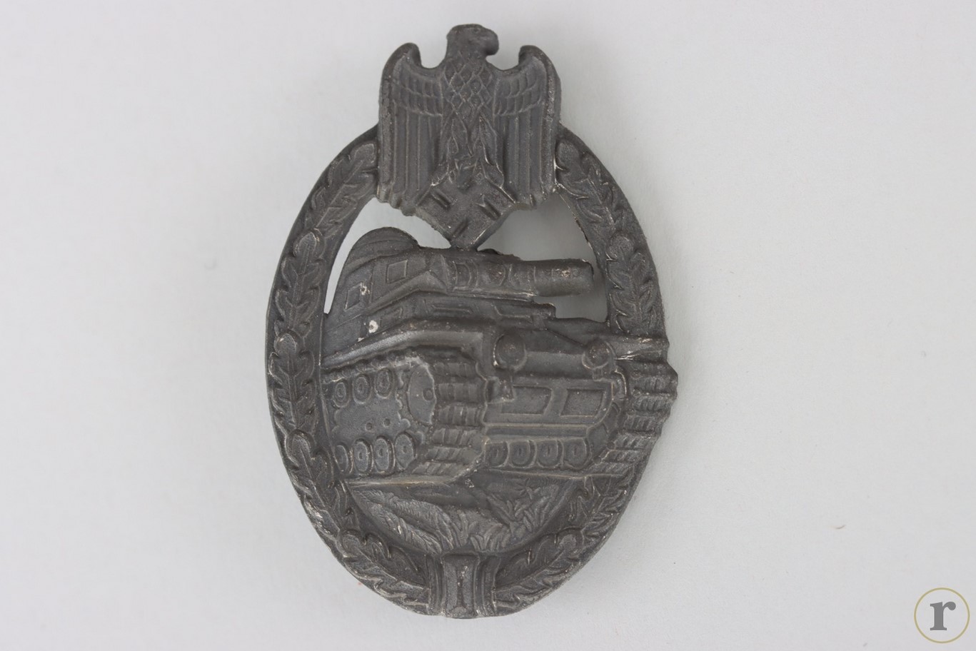 #75-1561 – Tank Assault Badge in Silver ‘Deumer’