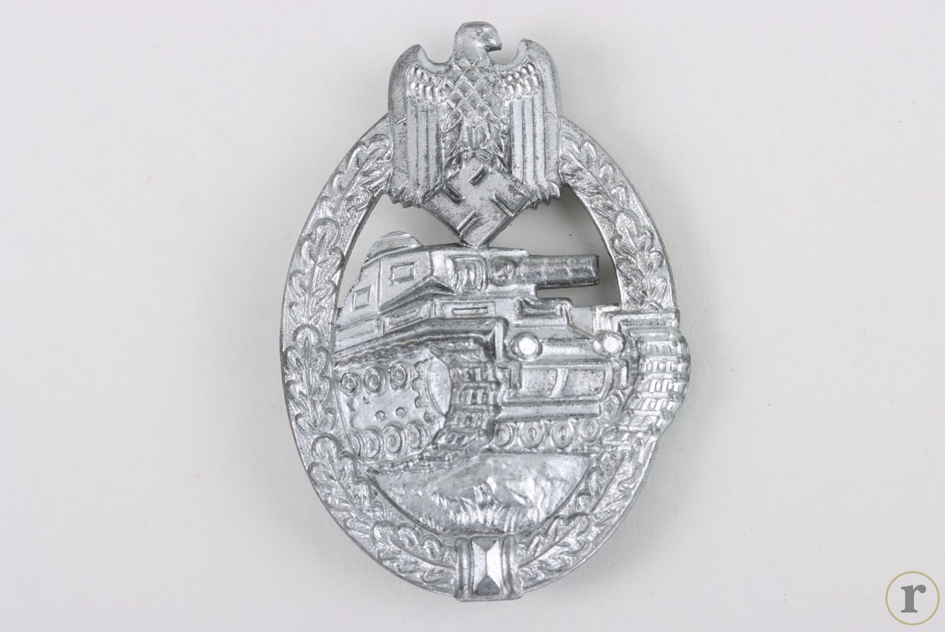 #75-1564 – Tank Assault Badge in Silver ‘Rettenmaier’