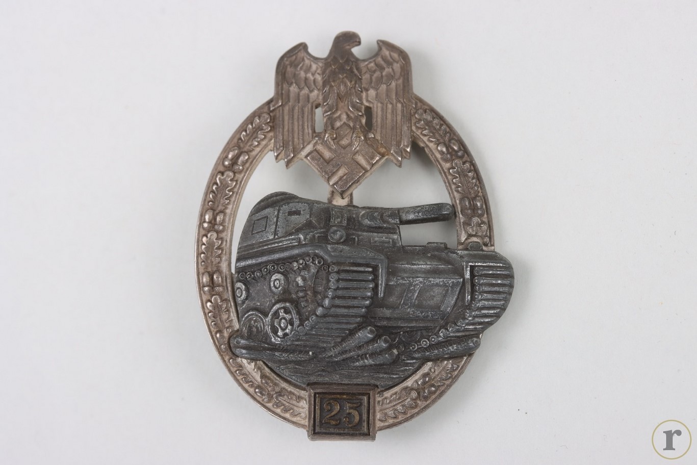 #75-1566 – Tank Assault Badge 2nd Class ’25’ in Silver ‘JFS’