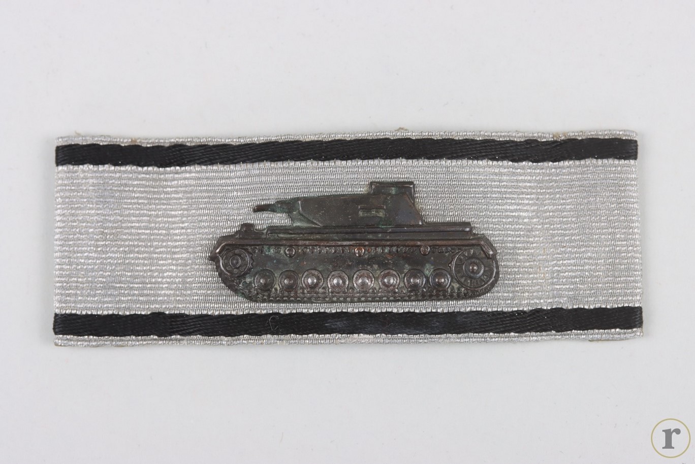 #75-1579 – Tank Destruction Badge in Silver