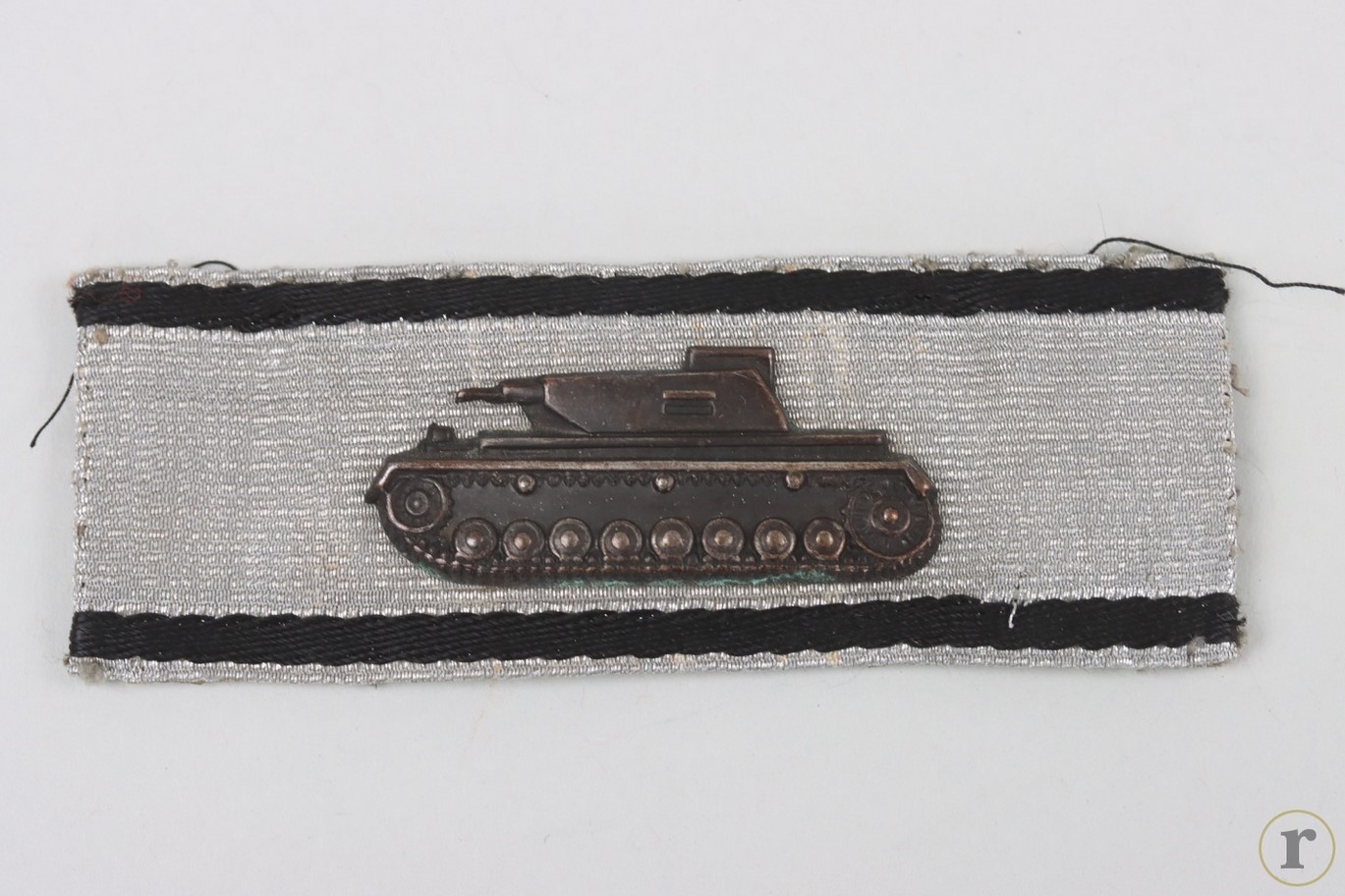 #75-1580 – Tank Destruction Badge in Silver