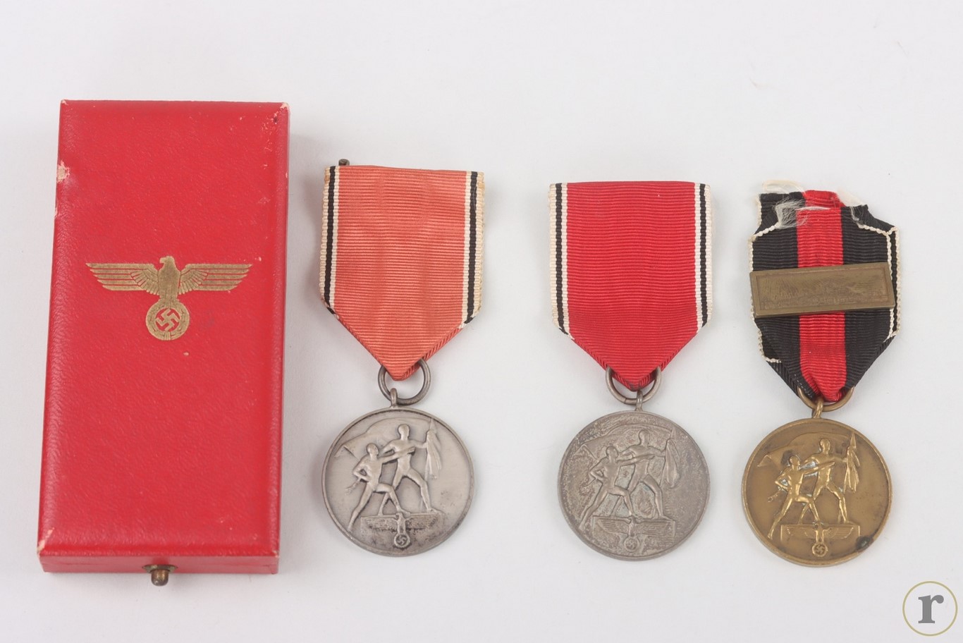 #75-1719 – 3 x Annexation Medal in case