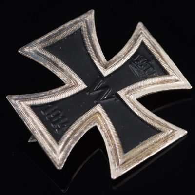 #75-1801 – Prussia – 1914 Iron Cross 1st Class in the form 1939 with special clasp