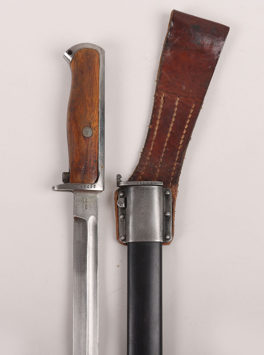 #1017 – Danish Remington M-1915 Bayonet