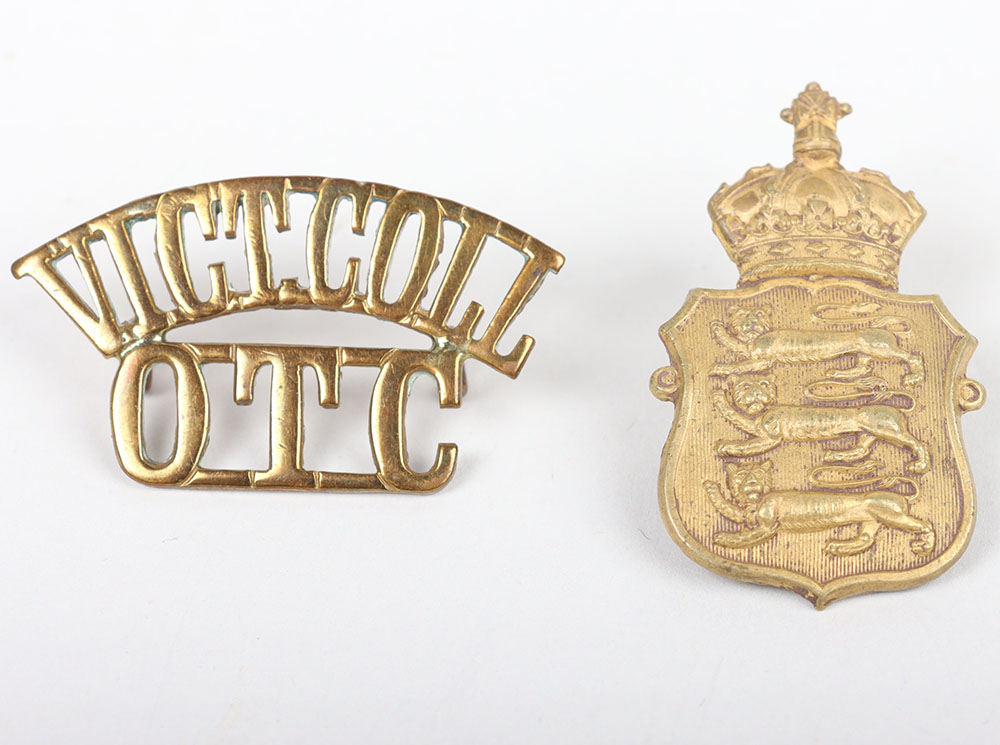 #213 – Scarce Channel Islands Victoria College OTC Cap Badge and Shoulder Title