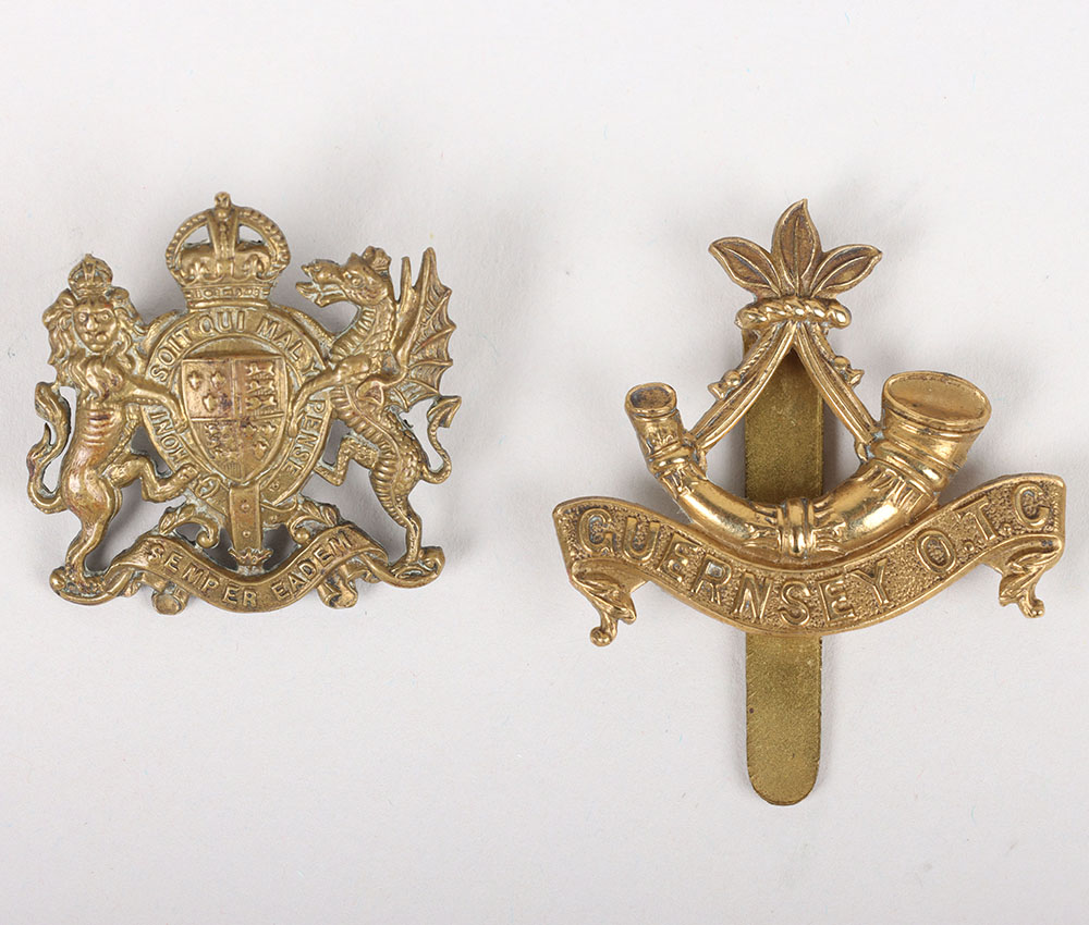 #219 – Channel Islands 1st and 2nd Pattern Elizabeth College / Guernsey OTC Cap Badges