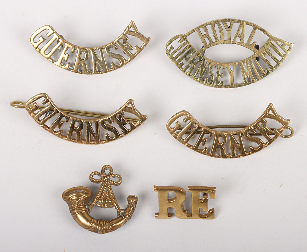 #225 – 4x Channel Islands Guernsey Shoulder Titles