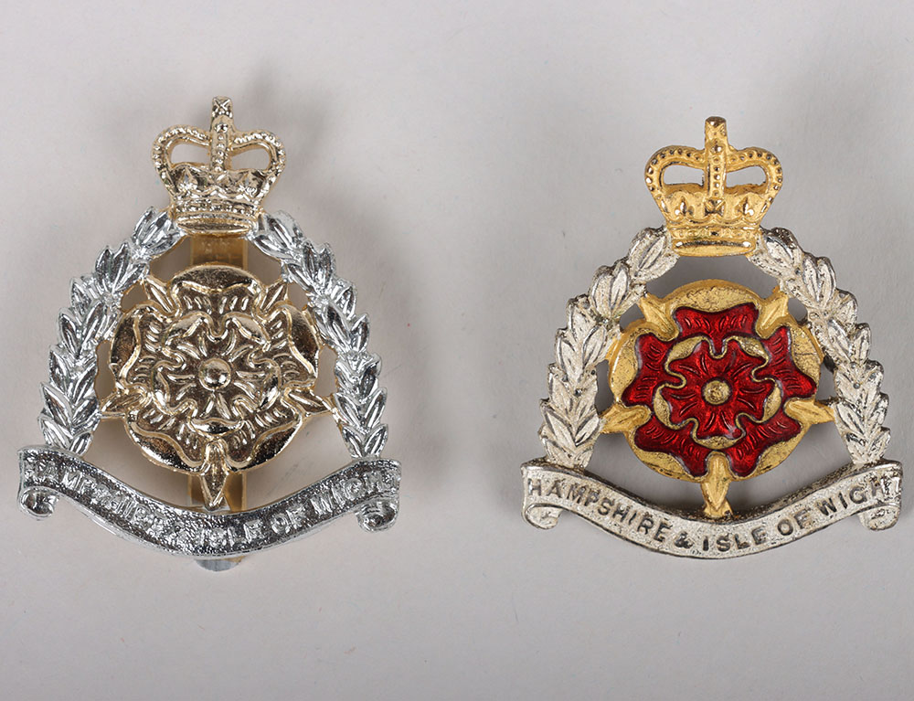 #257 – EIIR Hampshire & Isle of Wight Territorials Cap Badges