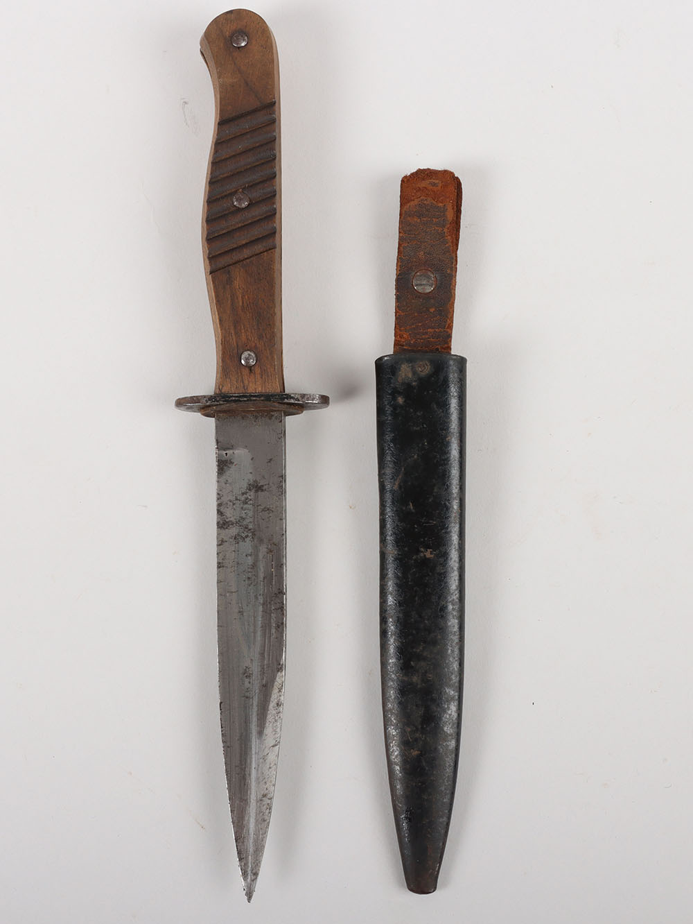 #590 – WW1 German Trench Knife