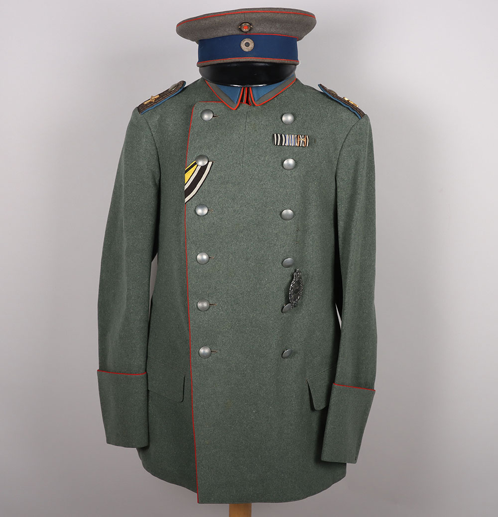 #613 – Imperial German Medical Officers Litewka Pattern Field Grey Tunic and Peaked Cap