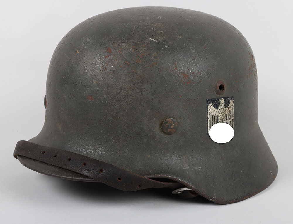 #788 – WW2 German Army M-35 Single Decal Steel Combat Helmet