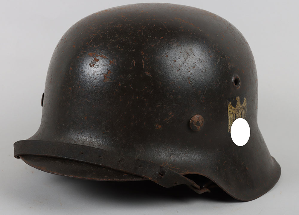 #790 – WW2 German Army M-42 Single Decal Steel Combat Helmet