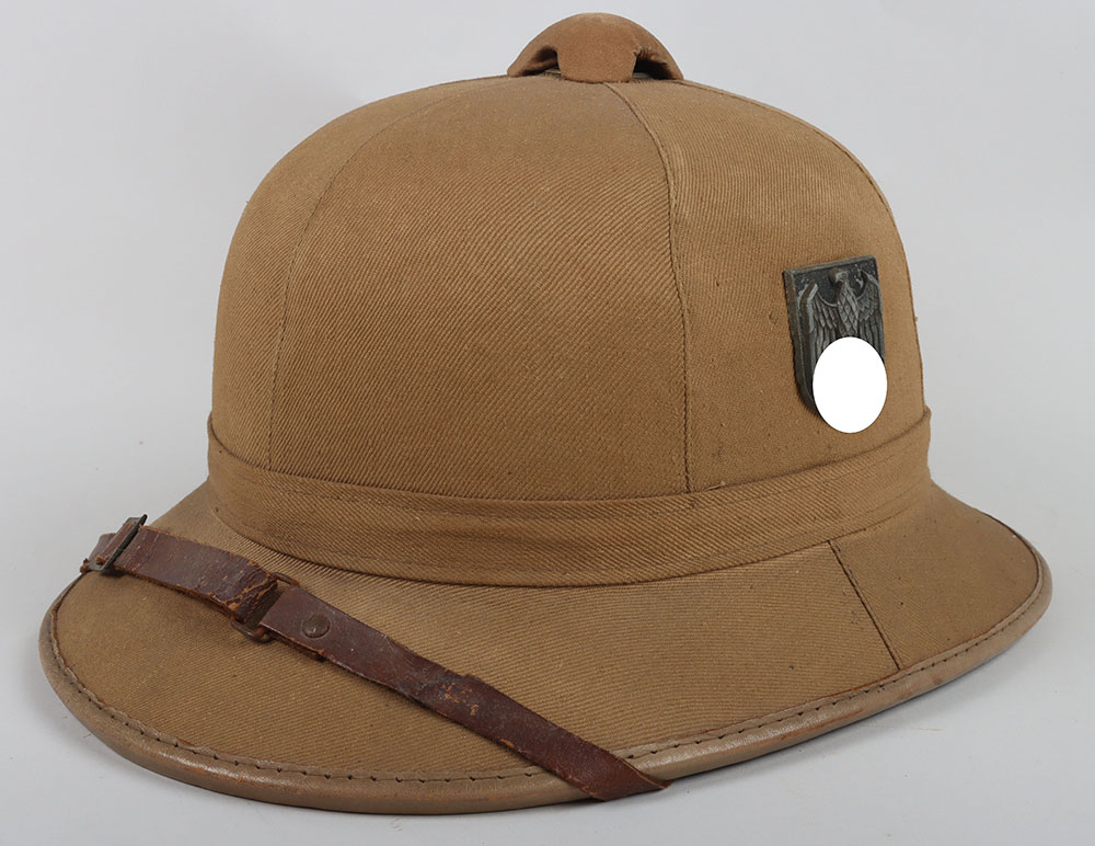 #793 – WW2 German Army Afrikakorps (D.A.K) 1st Pattern Pith Helmet