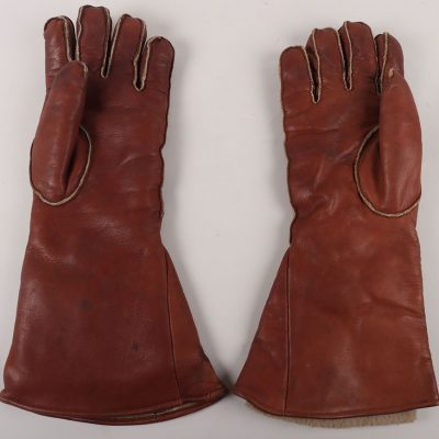 #205 – WW2 Royal Air Force Type D Electrically Heated Flying Gauntlets