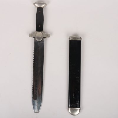 #362 – WW2 German Red Cross Enlisted Mans Hewer Dagger