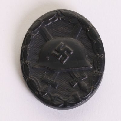 #166 – WW2 German Armed Forces Black Wound Badge by August Menzs & Sohn