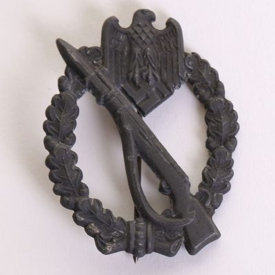 #199 – WW2 German Army / Waffen-SS Infantry Assault Badge in Silver, by GWL