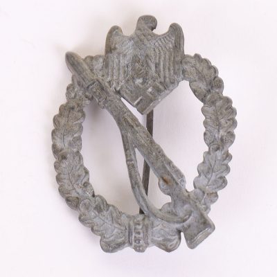 #200 – WW2 German Army / Waffen-SS Infantry Assault Badge in Silver, Assmann Mold 3 Type