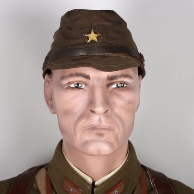 #785 – Fine Full WW2 Japanese Infantry Officers Mannequin Display including Uniform, Equipment, Field Cap and Officers Sword Katana