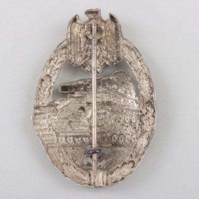 #79-1497 – Tank Assault Badge in Silver ‘Deumer’