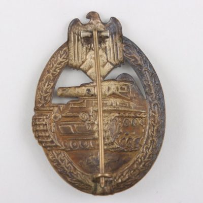 #79-1500 – Tank Assault Badge in Silver ‘Schickle’