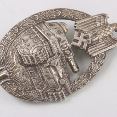 #79-1507 – Tank Assault Badge in Silver – Wurster