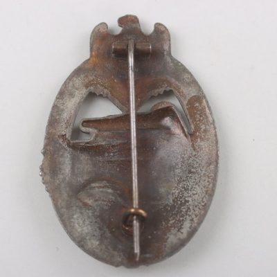 #79-1522 – Tank Assault Badge in Bronze ‘Daisy’