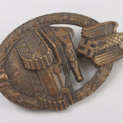 #79-1528 – Tank Assault Badge in Bronze ‘Wurster’