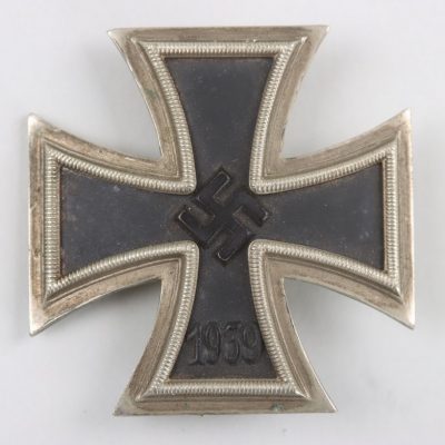 #79-1577 – Hauptmann Theodor Ellwein (K.G.2) – observer´s badge in cloth – Iron cross 1.Class – 2x Breast eagle