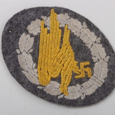 #79-1586 – Paratrooper Badge – cloth version