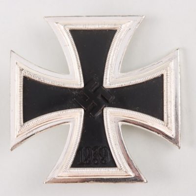 #79-1368 – 1939 Iron Cross 1st Class by Wächtler & Lange + case MINT