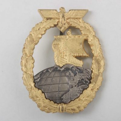 #79-1639 – Cased Auxiliary Cruiser War Badge ‘Juncker’