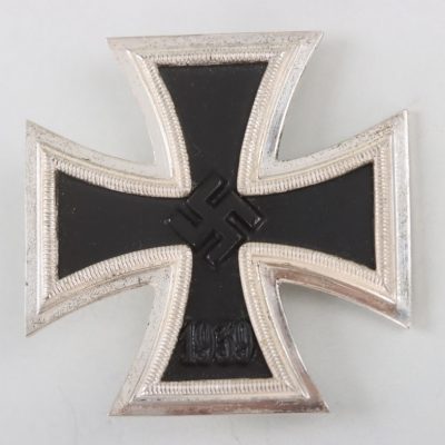 #79-1375 – 1939 Iron Cross 1st Class by B.H. Mayer, ’26’ + case