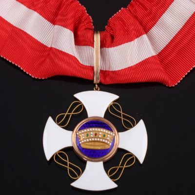 #79-1826 – Italy – Order of the Crown, Commander’s Cross in case