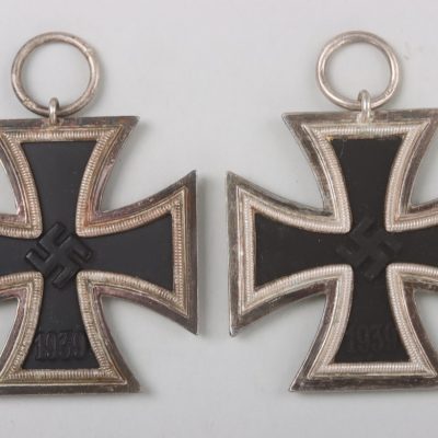 #79-1404 – 2x 1939 Iron Cross 2nd Class