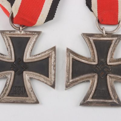 #79-1410 – 2x 1939 Iron Cross 2nd Class – Maker 13 and 25